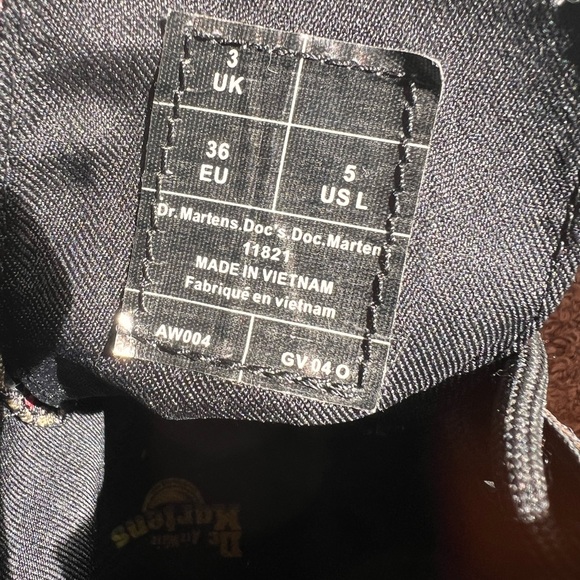 Dr. Martens Victorian Floral Pascal Rose - Picture 3 of 3